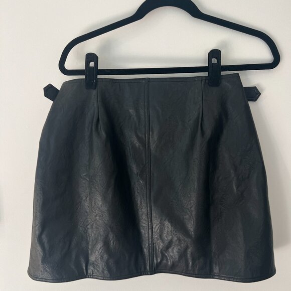 Wrap pleather skirt - Picture 3 of 3